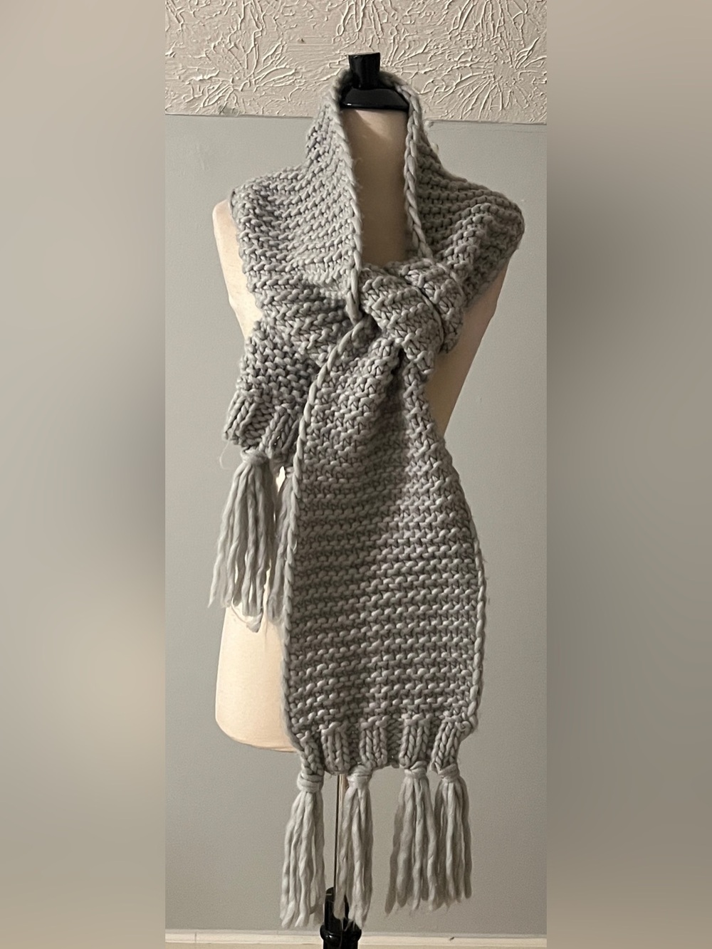 Chunky Gray Knit Oversized Long Tassel Scarf 84β Statement Winter